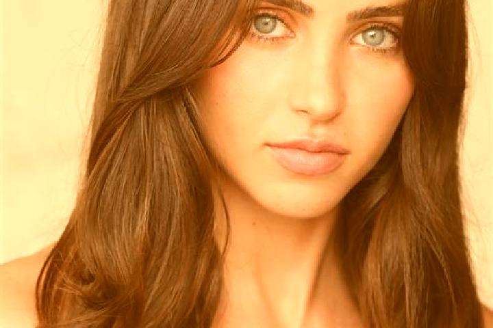 Alice, 29, a brunette hazel-eyed mixed companion based in Hallidays Point. Offering Party Girl, OWO, GFE, Erotic Massage, Overnight. Available for incall and...