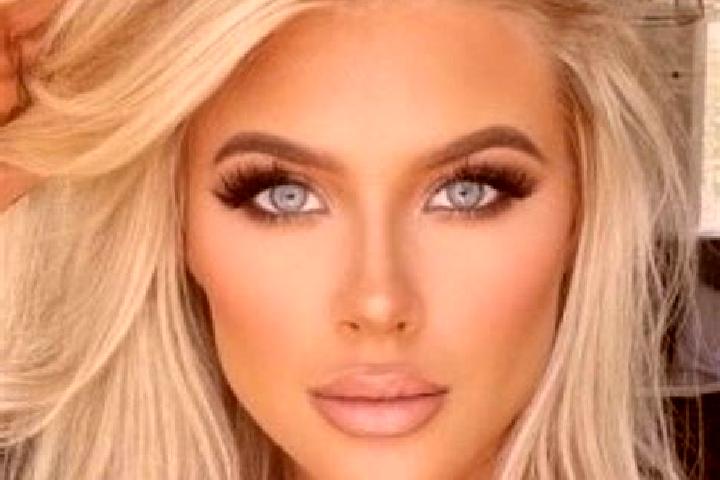 Alice, 29, a platinum blonde amber-eyed mixed companion based in Dangjiaxian. Offering Couples, Massage, Striptease, Domination. Available for incall and out...