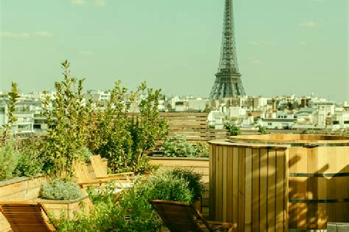 Alice, 29 — Escort in Boulogne-Billancourt, France