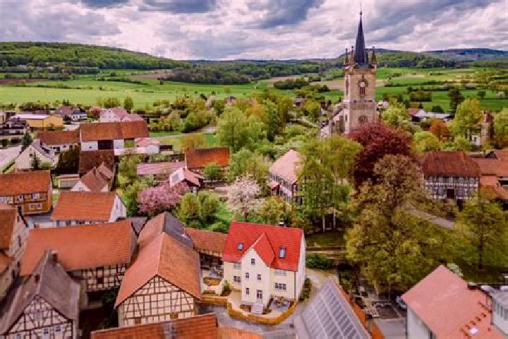 Alice, 29 — Escort in Urspringen, Germany