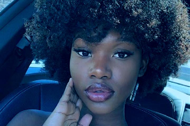 Alice, 30, a black dark-eyed ebony companion based in Du Qal ah. Offering Overnight, Couples, Deep French Kissing, GFE, OWO. Available for incall and outcall...