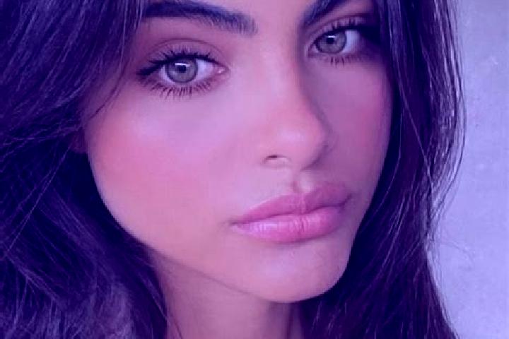 Alice, 30, a black hazel-eyed ebony companion based in Kryvorizhzhya. Offering Erotic Massage, Tantra, Domination, OWO, CIM. Available for incall and outcall...