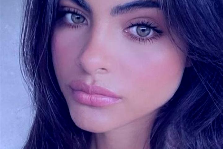 Alice, 30, a brunette green-eyed caribbean companion based in Xizhou. Offering BDSM, Fetish, Girlfriend Experience, CIM. Available for incall and outcall, ov...