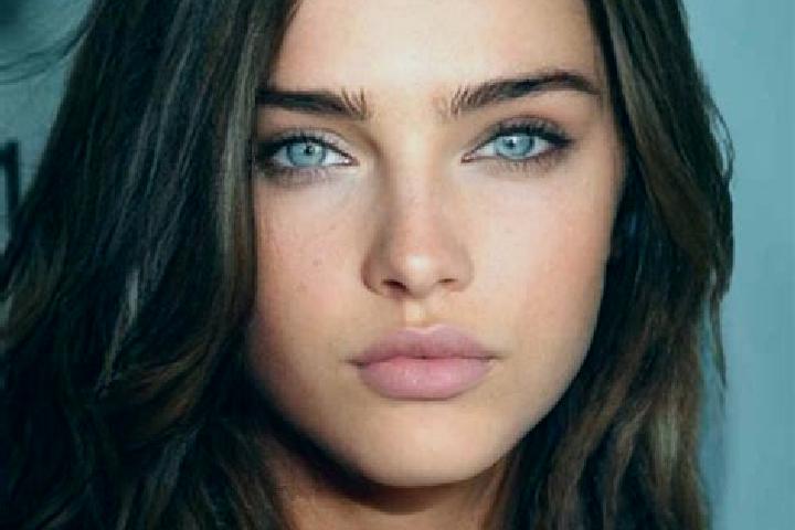 Alice, 30, a brunette grey-eyed mixed companion based in Yatayti Calle. Offering A-Level, Fetish, Overnight. Available for incall and outcall, day and evenin...