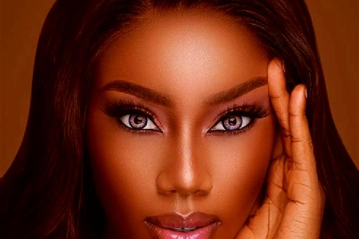 Alice, 30, a chestnut blue-eyed ebony companion based in Fratte Rosa. Offering Tantra, Prostate Massage, Duos, Dinner Date, GFE. Available for incall and out...