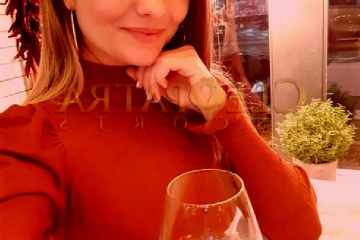 Alice, 30, a red dark-eyed european companion based in Santiago de Mendez. Offering Overnight, Striptease, GFE, BDSM, Deep French Kissing. Available for inca...