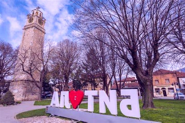 Alice, 30 — Escort in Bitola, North Macedonia
