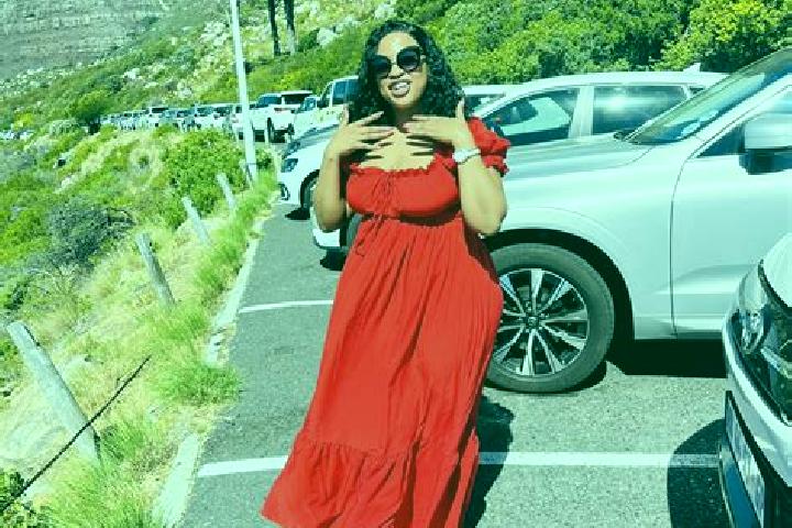 Alice, 30 — Escort in Bizana, South Africa