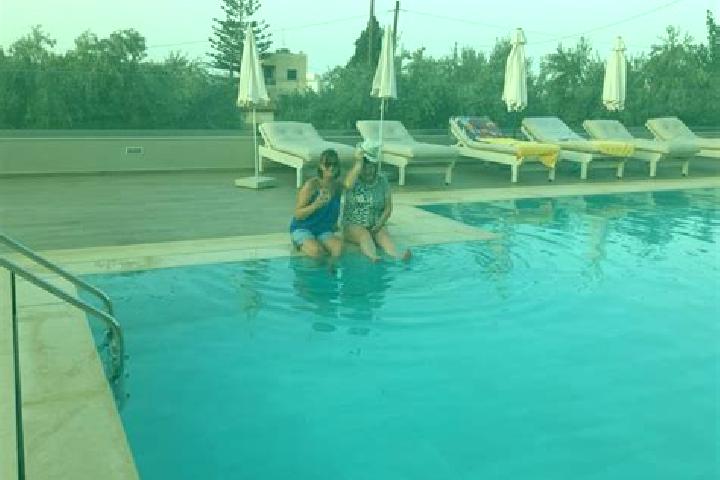 Alice, 30 — Escort in Filia, Greece
