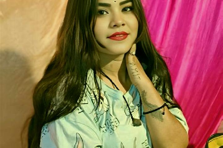 Alice, 30 — Escort in Mau Aimma, India