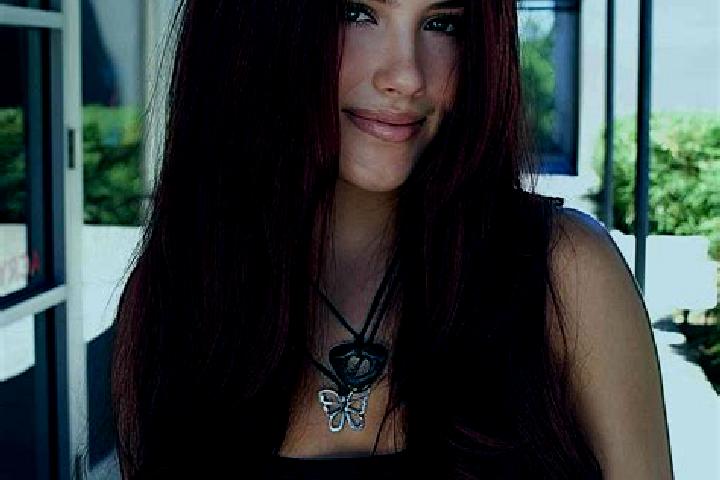 Alice, 31, a auburn dark-eyed slavic companion based in Alianza Real. Offering Prostate Massage, Massage, BDSM. Available for incall and outcall, overnight b...
