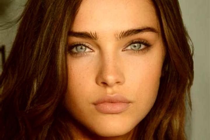 Alice, 31, a brunette amber-eyed european companion based in Auchenflower. Offering Dinner Date, Party Girl, Deep French Kissing, OWO, Girlfriend Experience....