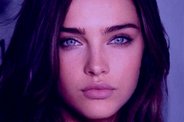 Alice, 31, a brunette blue-eyed ebony companion based in Udimskiy. Offering Dinner Date, OWO, Duos. Available for incall and outcall, day and evening dates.