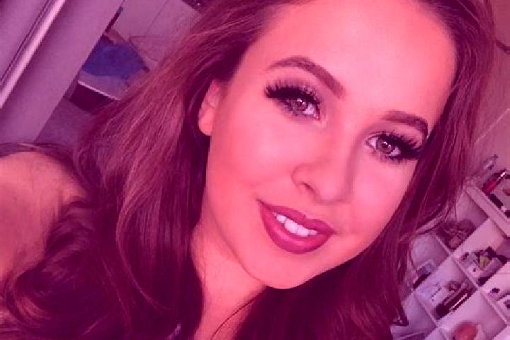 Alice, 31, a brunette brown-eyed european companion based in Darfo. Offering BDSM, OWO, Striptease, Erotic Massage. Available for incall and outcall, day and...