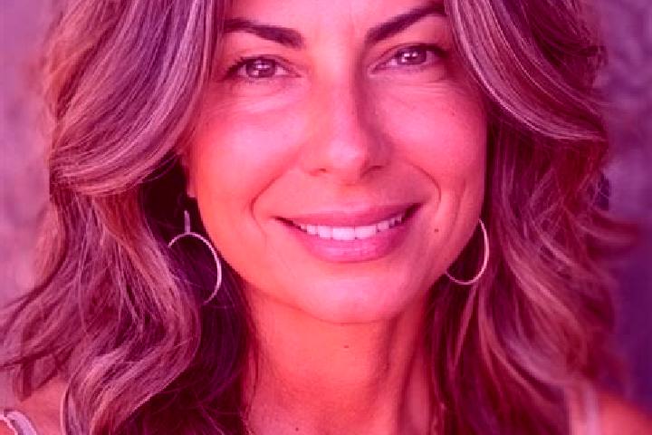Alice, 31, a brunette grey-eyed middle eastern companion based in Acht. Offering Tantra, Massage, Couples, BDSM. Available for incall and outcall, day and ev...