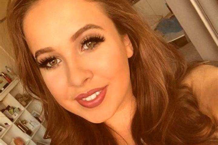 Alice, 31, a dark blonde brown-eyed caucasian companion based in Three Kings. Offering OWO, Party Girl, Travel Companion, Domination. Available for incall an...
