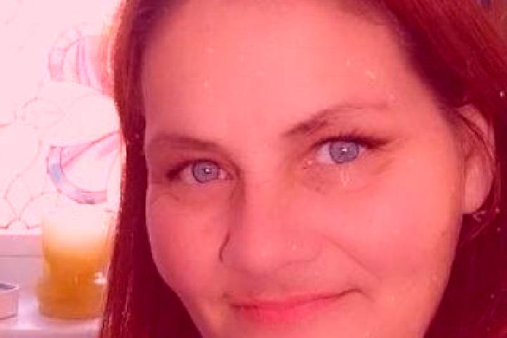 Alice, 31, a red dark-eyed european companion based in Lockport Heights. Offering Striptease, Massage, GFE. Available for incall and outcall, day and evening...