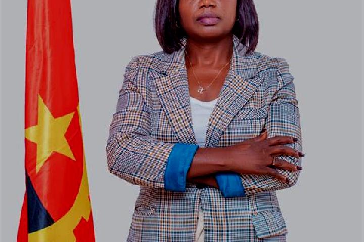 Alice, 31 — Escort in Canhamela, Angola