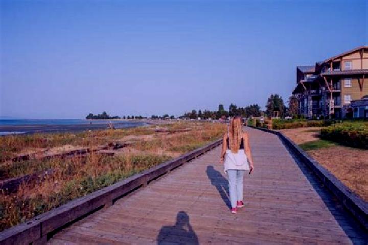 Alice, 31 — Escort in Parksville, Canada