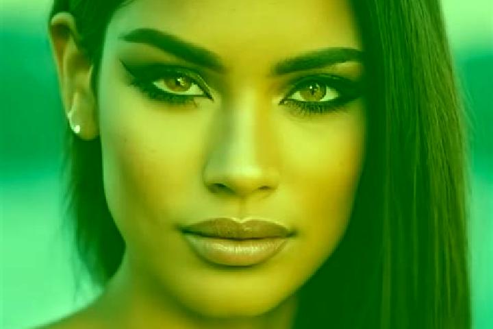 Alice, 32, a black green-eyed latina companion based in Bonagung. Offering Fetish, Overnight, BDSM. Available for incall and outcall, day and evening dates.