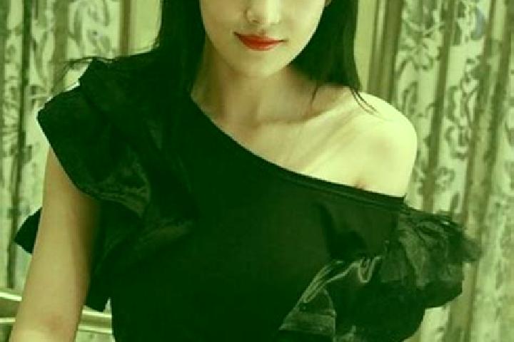 Alice, 32, a black grey-eyed asian companion based in Point Venture. Offering A-Level, Party Girl, Prostate Massage, Dinner Date. Available for incall and ou...