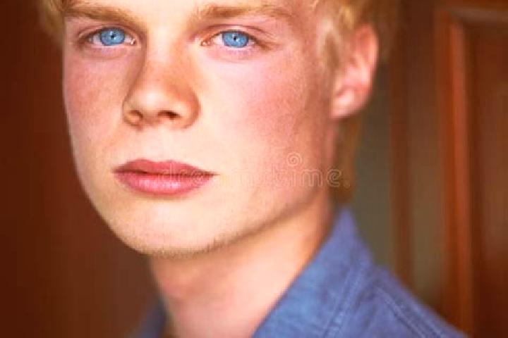 Alice, 32, a blonde blue-eyed middle eastern companion based in Aleksandrov Gay. Offering Overnight, OWO, 69. Available for incall and outcall, overnight boo...