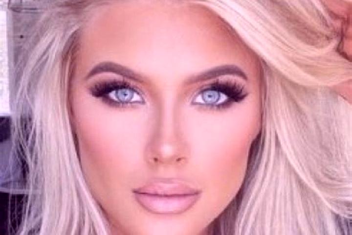 Alice, 32, a platinum blonde hazel-eyed indian companion based in Servoz. Offering Erotic Massage, Domination, CIM, Couples. Available for incall and outcall...
