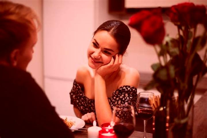 Alice, 32, a red dark-eyed ebony companion based in Karacubuk. Offering Deep French Kissing, GFE, Girlfriend Experience, Duos. Available for incall and outca...