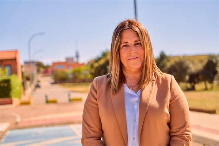 Alice, 32 — Escort in Carrascal de Barregas, Spain