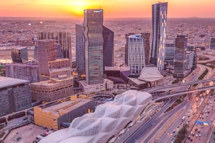 Alice, 32 — Escort in King Abdullah City, Saudi Arabia