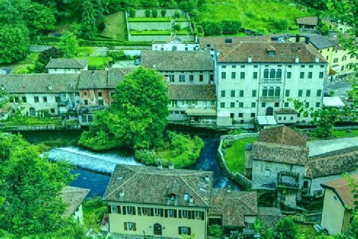 Alice, 32 — Escort in Passirano, Italy