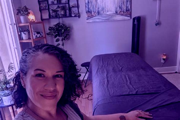 Alice, 33, a black grey-eyed slavic companion based in Mizhirah. Offering Fetish, Girlfriend Experience, Erotic Massage, Massage. Available for incall and ou...
