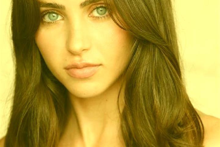 Alice, 33, a brunette brown-eyed asian companion based in Bodak. Offering Overnight, Tantra, 69, Fetish. Available for incall and outcall, day and evening da...
