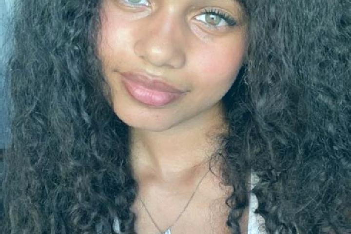 Alice, 33, a red hazel-eyed ebony companion based in Strumica. Offering Duos, Dinner Date, CIM, Erotic Massage. Available for incall and outcall, overnight b...