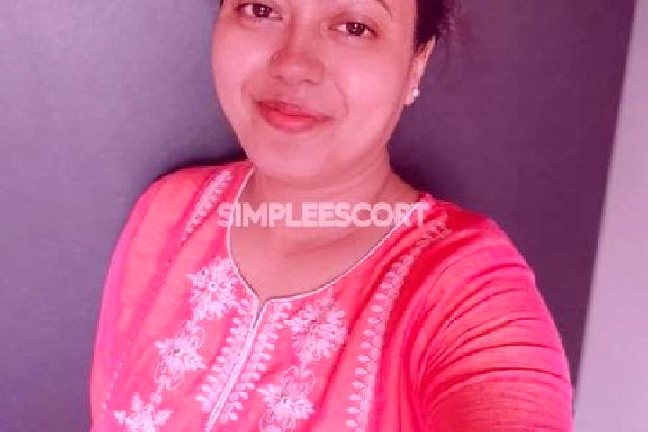 Alice, 33 — Escort in Palakkad, India