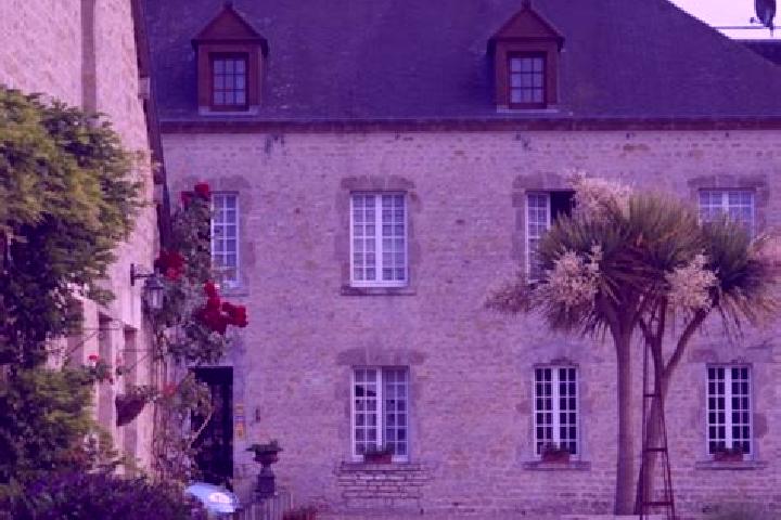 Alice, 33 — Escort in Sainte-Marie-du-Mont, France