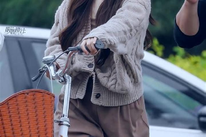 Alice, 33 — Escort in Shangzi, China