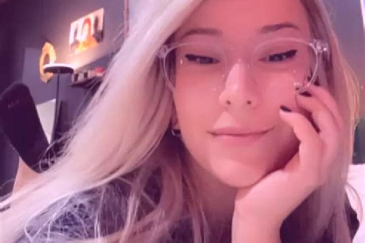 Alice, 34, a blonde grey-eyed ebony companion based in Boron. Offering Fetish, Tantra, Overnight, Massage. Available for incall and outcall, overnight bookin...