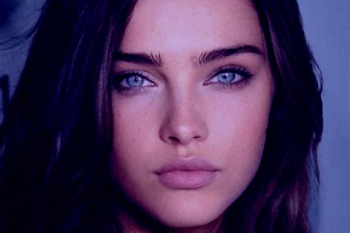 Alice, 34, a brunette dark-eyed caucasian companion based in Castellazzo de Barzi. Offering Girlfriend Experience, Fetish, GFE. Available for incall and outc...