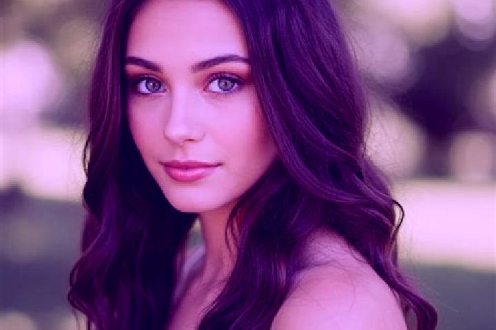 Alice, 34, a brunette hazel-eyed european companion based in Odoreu. Offering 69, Party Girl, GFE. Available for incall and outcall, day and evening dates.