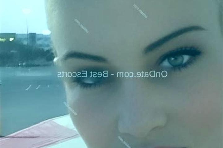 Alice, 34 — Escort in Califon, United States
