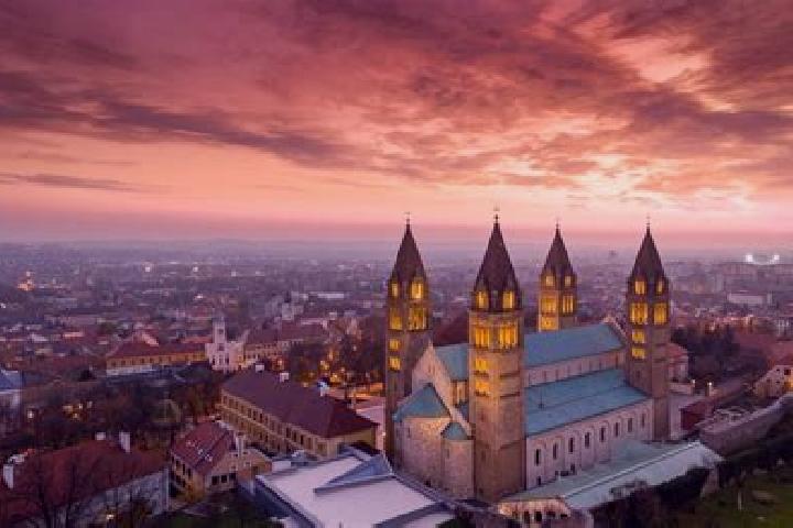 Alice, 34 — Escort in Martin Kertvaros, Hungary