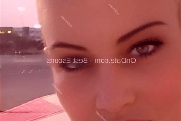 Alice, 34 — Escort in Nizhnetroitskiy, Russia
