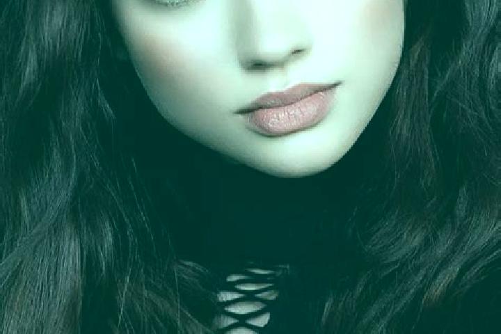 Alice, 35, a brunette dark-eyed middle eastern companion based in Sumurlebu Barat. Offering BDSM, Girlfriend Experience, Duos. Available for incall and outca...