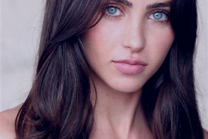 Alice, 35, a brunette hazel-eyed caucasian companion based in Rochester. Offering Massage, Striptease, GFE. Available for incall and outcall, overnight booki...