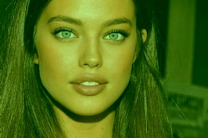 Alice, 35, a chestnut green-eyed latina companion based in Renieblas. Offering Striptease, A-Level, Massage. Available for incall and outcall, day and evenin...