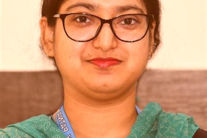 Alice, 35 — Escort in Bindki, India