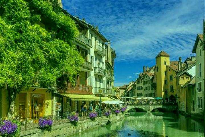 Alice, 35 — Escort in Etain, France