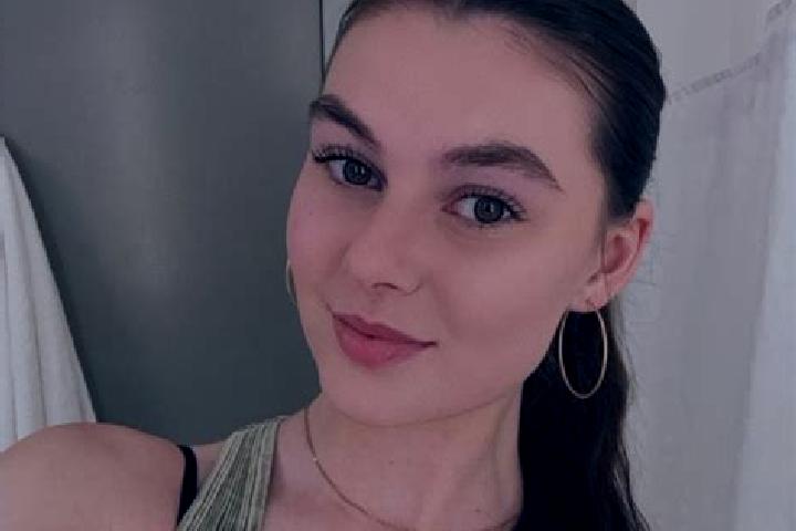 Alice, 35 — Escort in Langhorne, United States