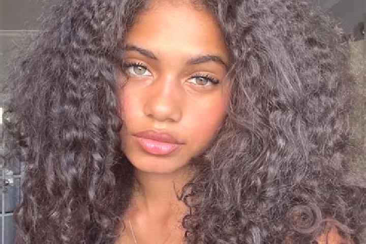 Alice, 36, a black dark-eyed ebony companion based in Almedia. Offering GFE, Travel Companion, CIM, Dinner Date. Available for incall and outcall, day and ev...